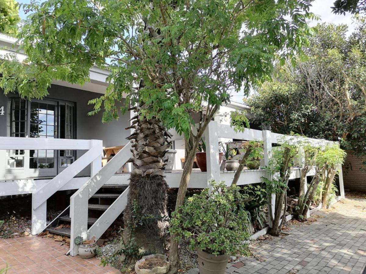 Mangolds Guest House Port Elizabeth Exterior photo